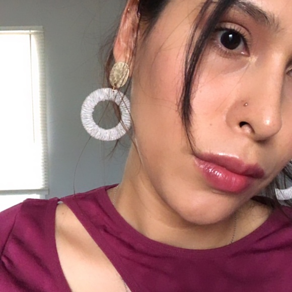 Meet your Posher, Iris - Picture 1 of 1